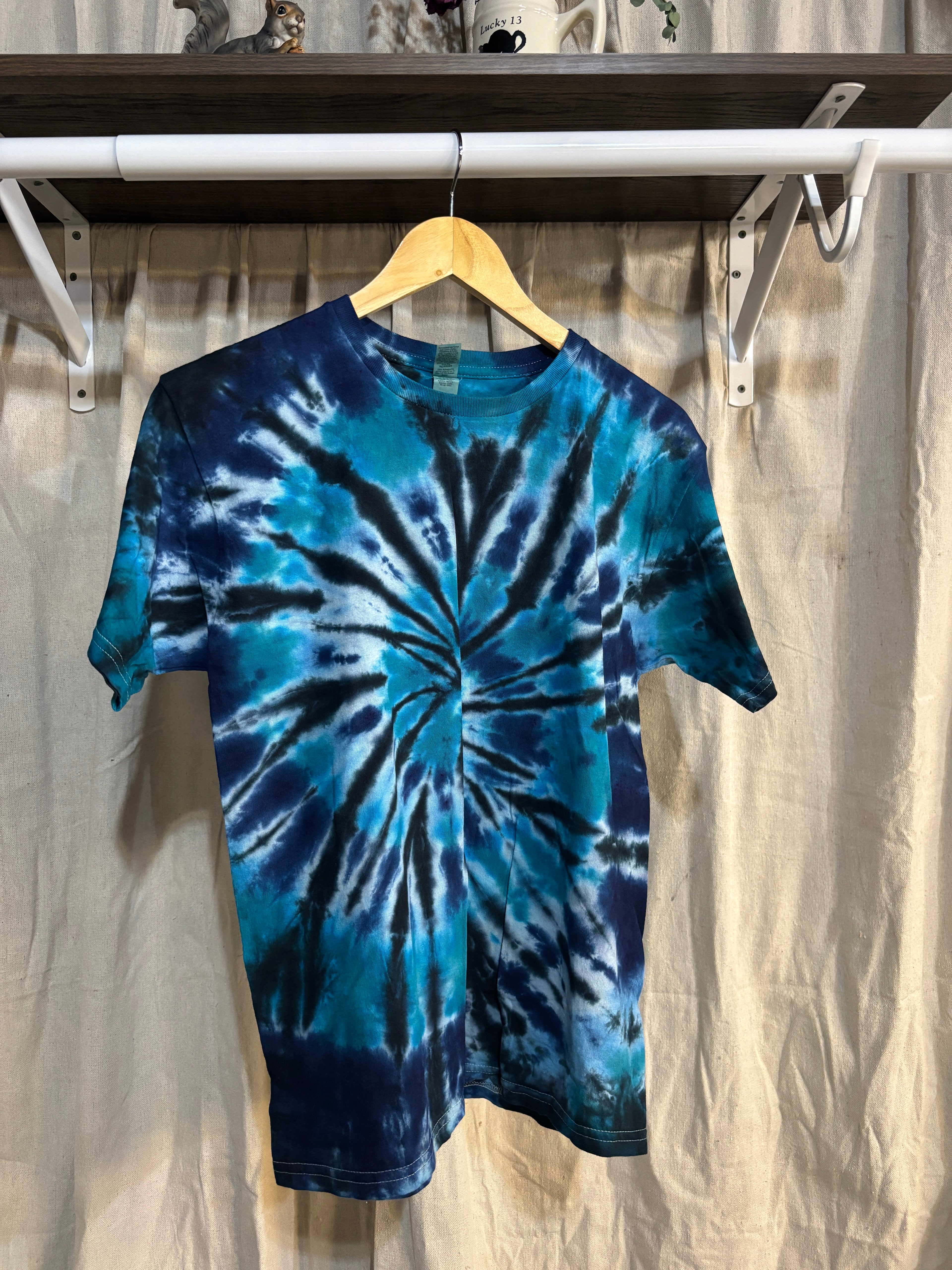Ocean Waves Tie-Dye Kids Shirt – Youth XL