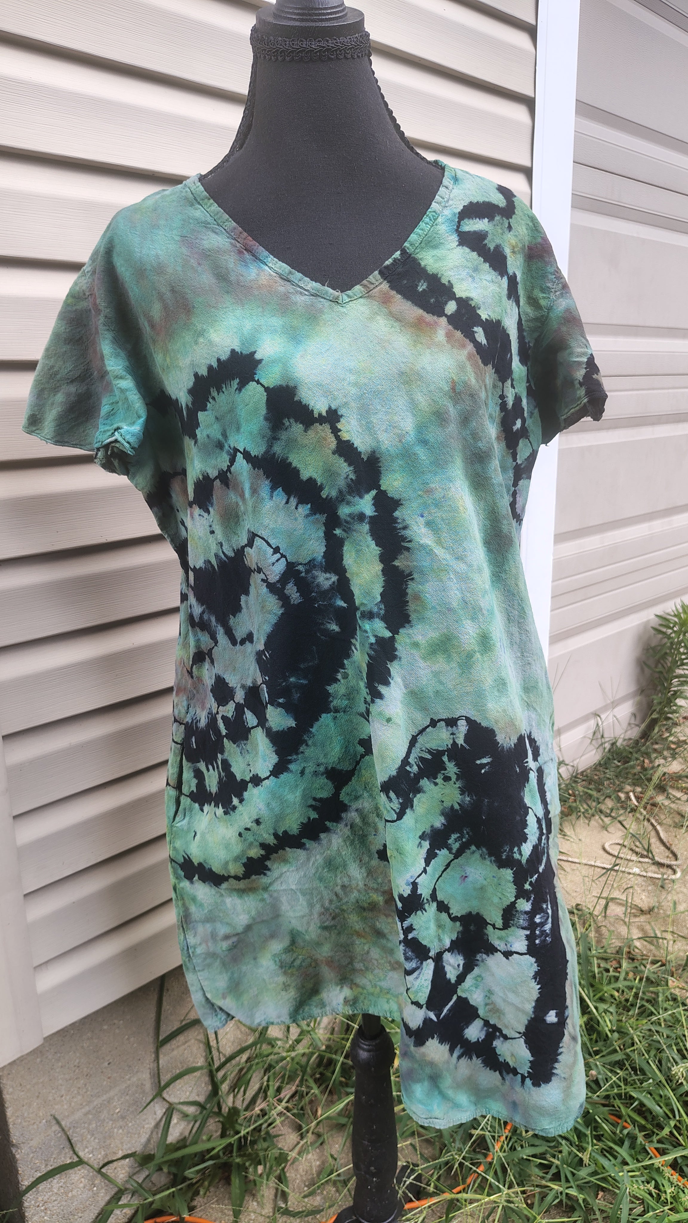 Midnight Moss Geode Dress – Adult XL – Handmade Ice Dye V-Neck