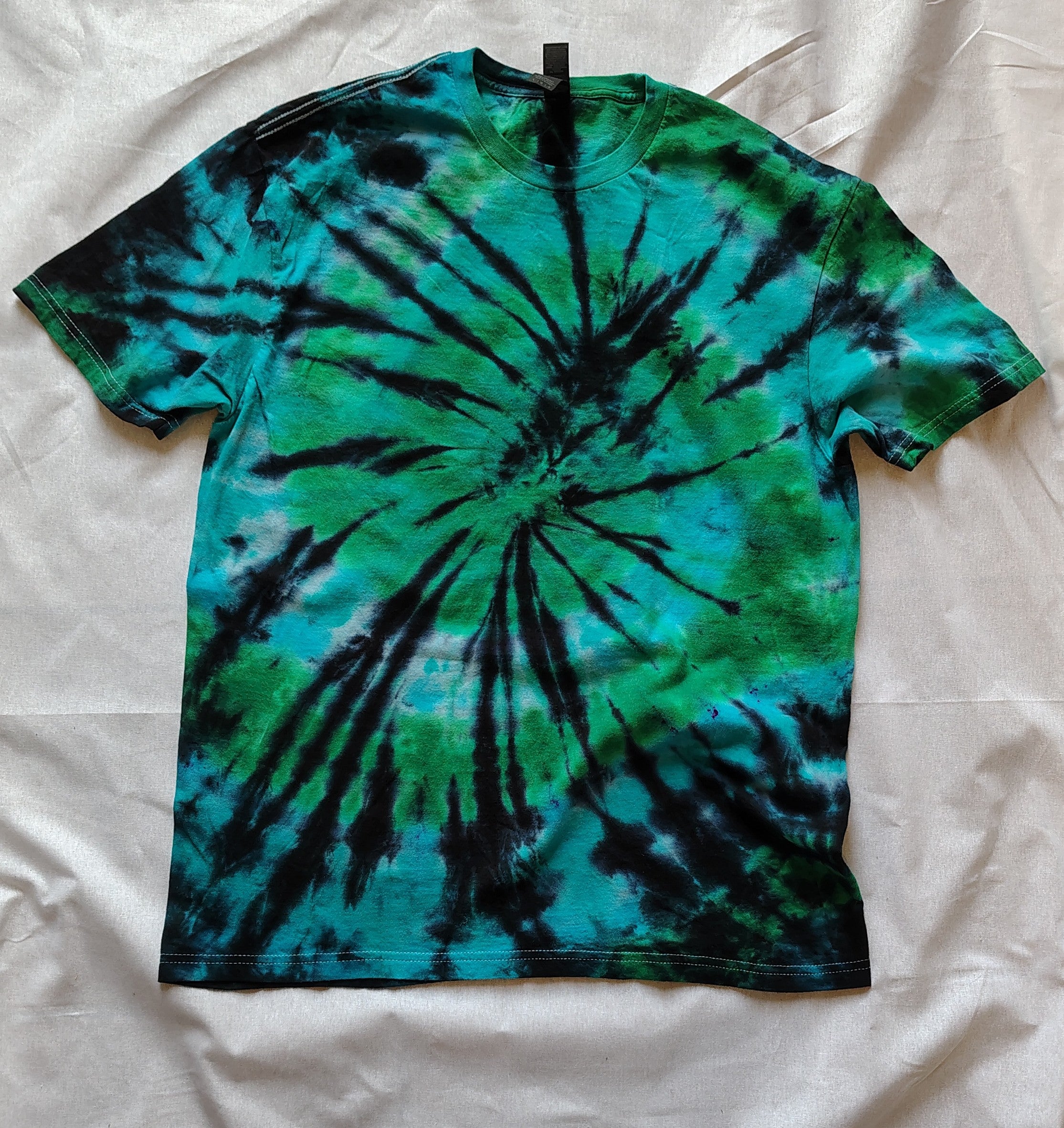 Green & Black Tie Dye Shirt – Adult Large – Handmade Spiral Tee