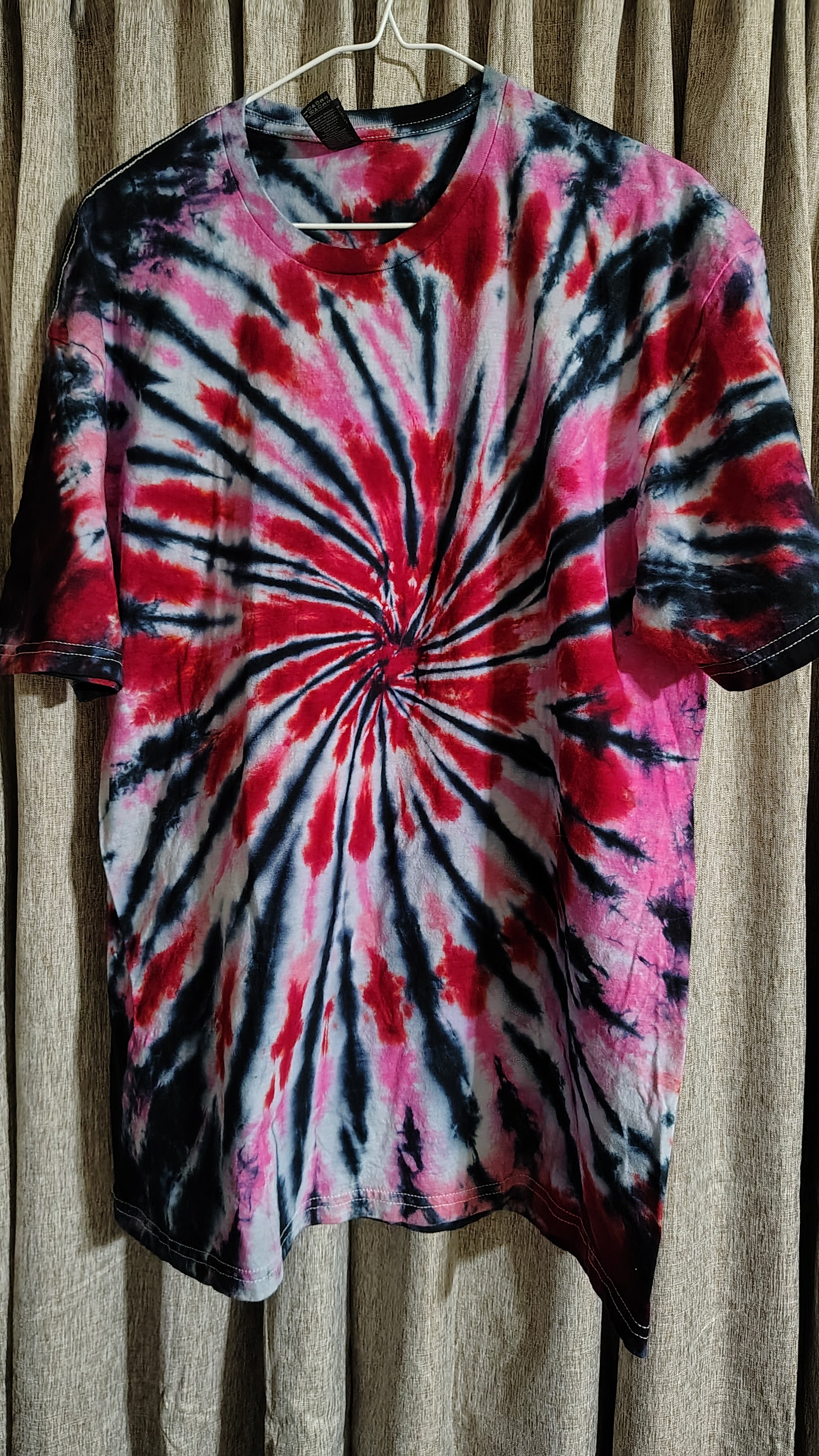Red Pink Black Tie Dye Shirt – Adult XL – Bold Spiral Tee – Handmade