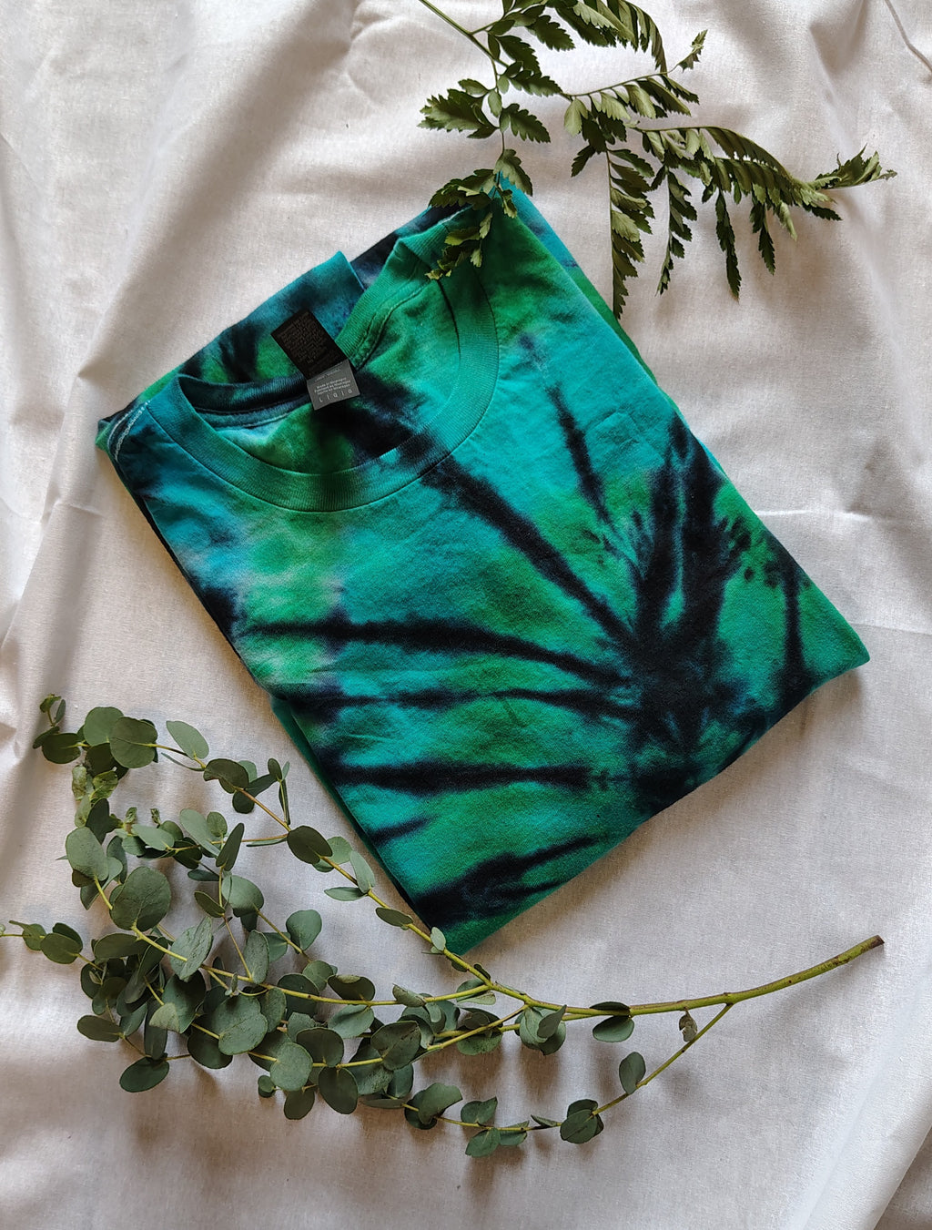 Green & Black Tie Dye Shirt – Adult Large – Handmade Spiral Tee