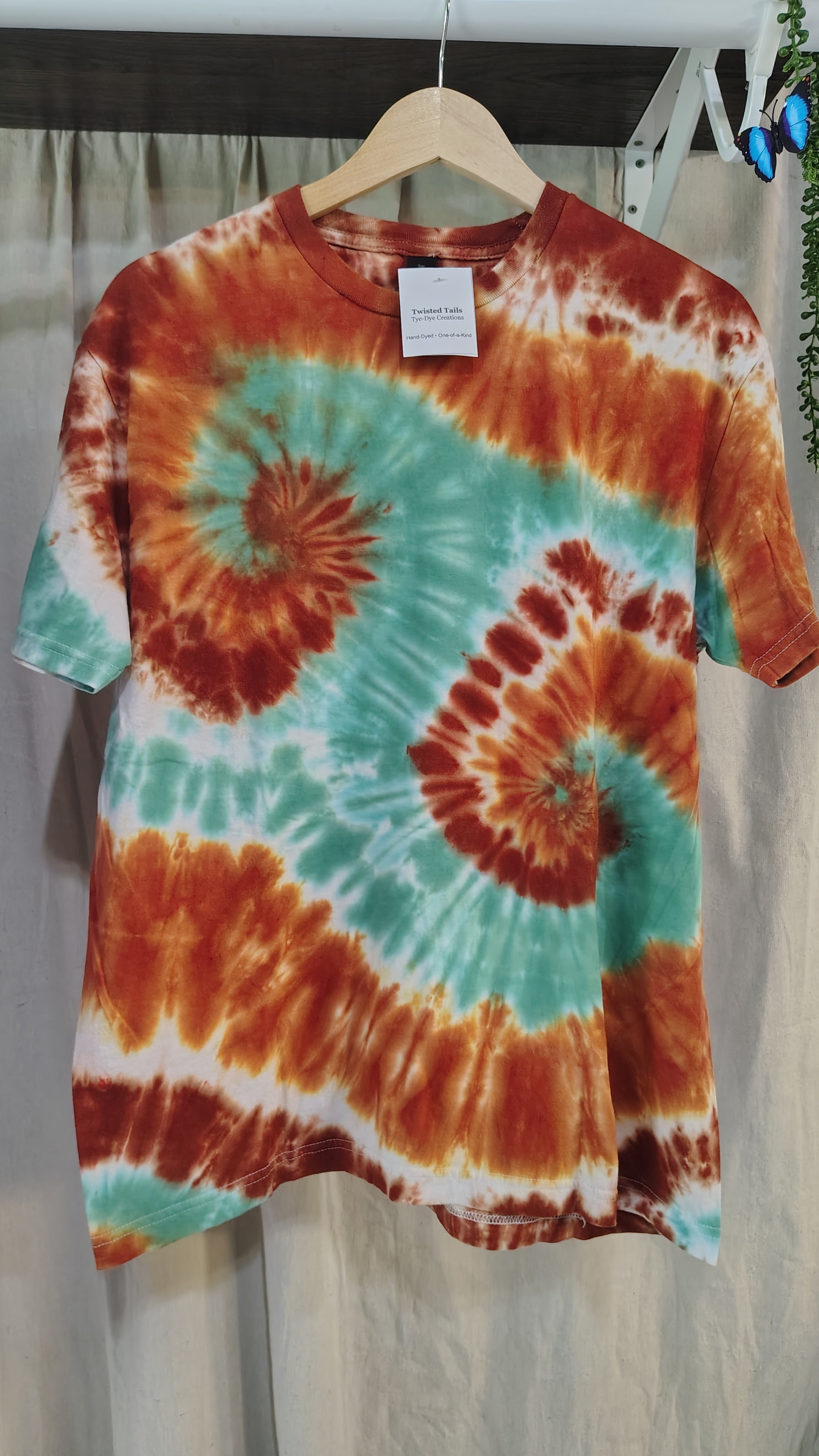 Colors That Speak - Adult L  - Handmade Tie-Dye
