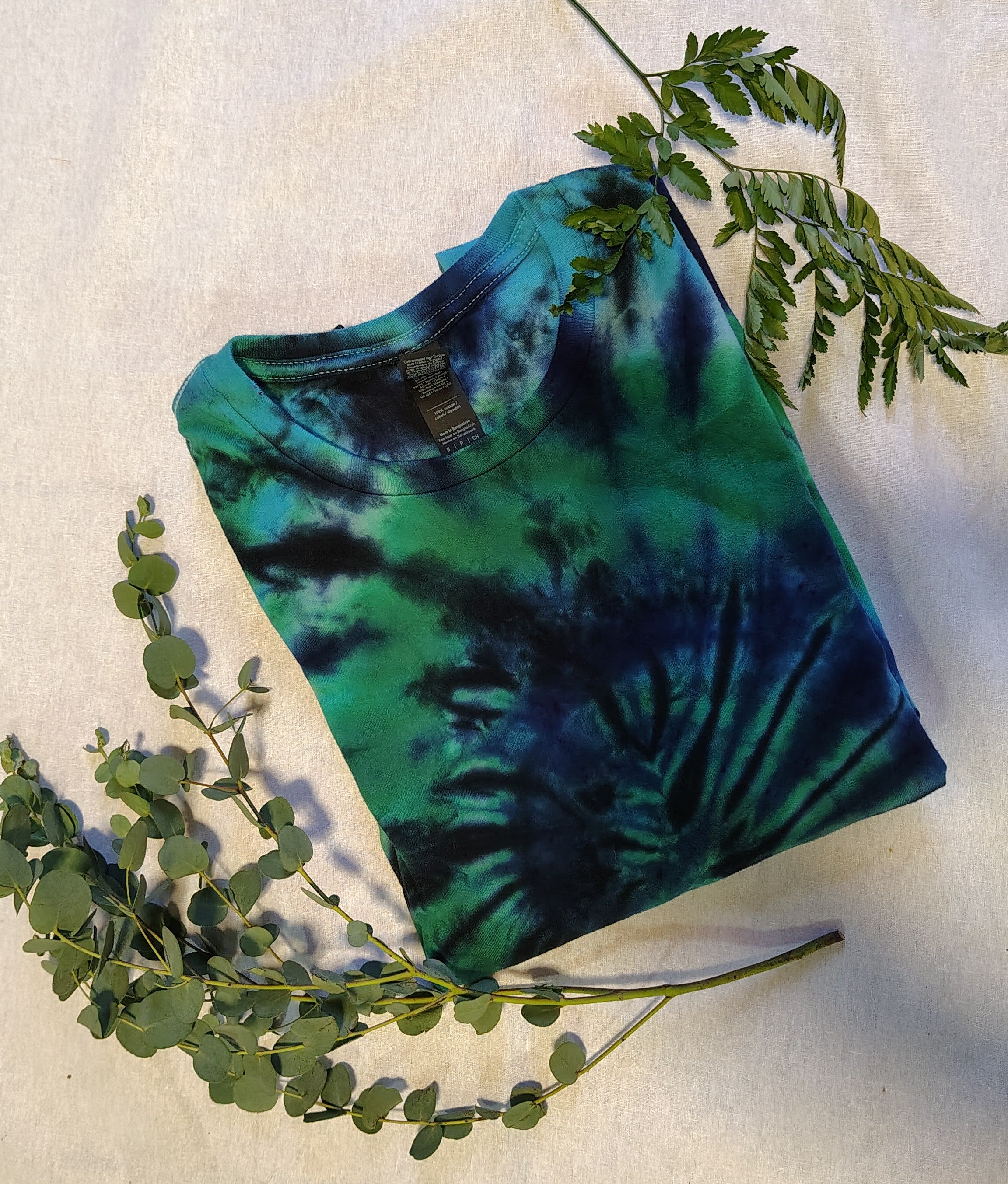 Teal & Navy Tie Dye Shirt – Adult Small – Handmade Spiral Tee – Gildan Softstyle